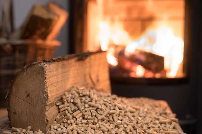 preparazione per banchi in legno maica pallet